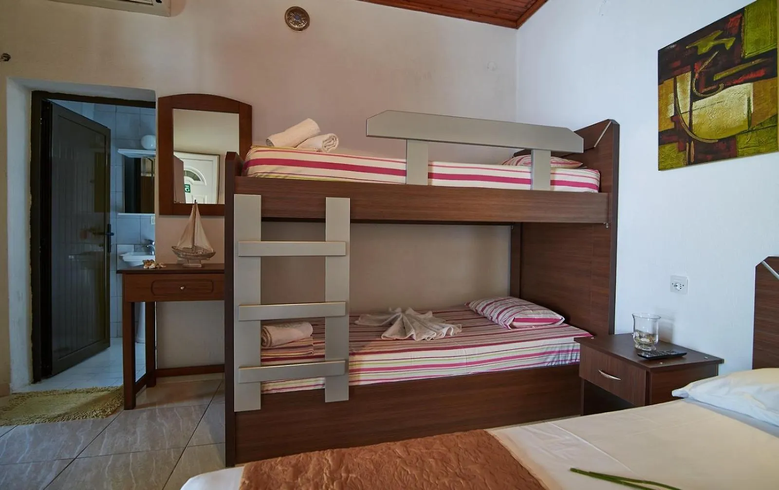 Dimste Studios Skala Sikias